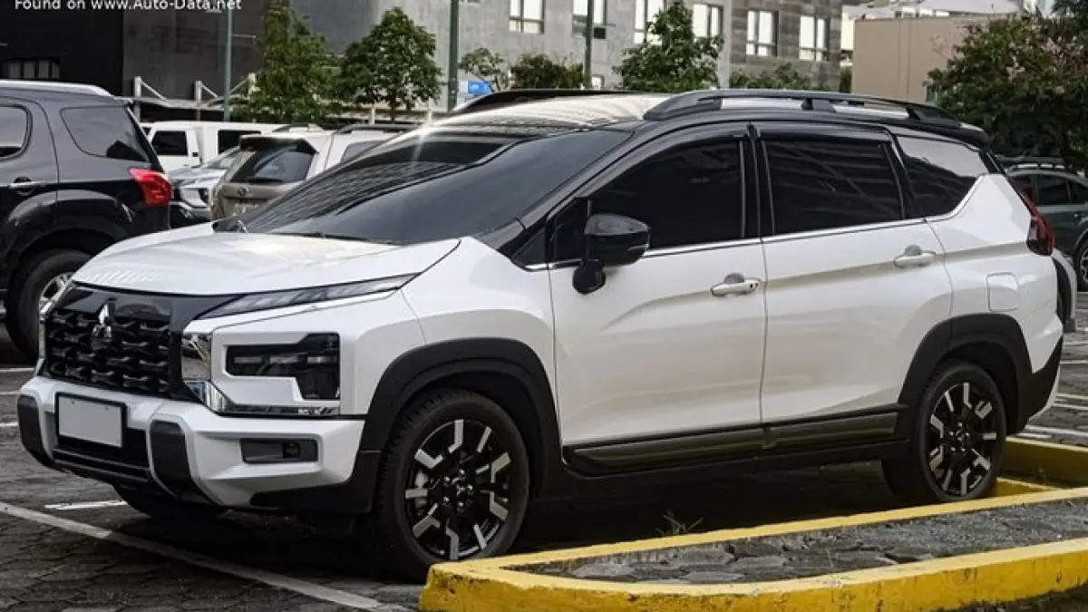 Mitsubishi Xpander Cross 2026 jadi favorit mobil keluarga berkat desain SUV, fitur lengkap, dan promo DP ringan menarik(Pinterest)