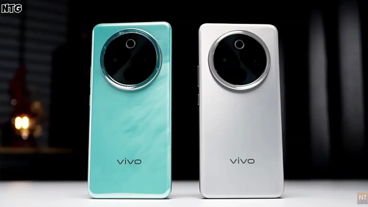 Vivo Y300 Pro Plus hadir dengan baterai 7.300 mAh, Snapdragon 7s Gen 3, layar AMOLED 120 Hz, dan kamera 50 MP.
(screenshot youtube)