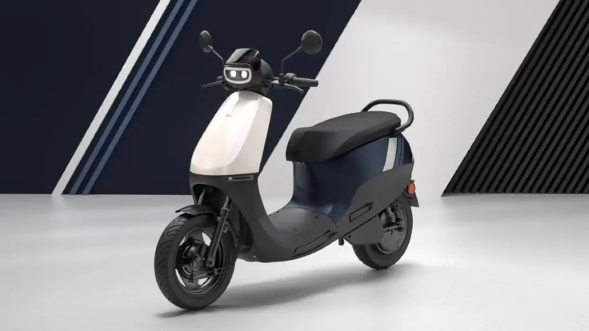 Ola Electric S Plus viral karena motor listrik Rp23 jutaan ini diklaim mampu tempuh 320 KM sekali cas.
