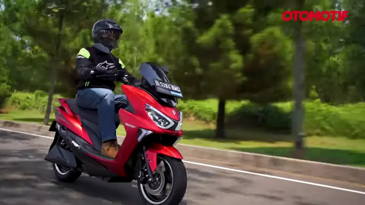 Polytron Fox R, Motor listrik Polytron, Review Polytron Fox R, Motor listrik Rp20 jutaan, Jarak tempuh motor listrik
(screenshot youtube)