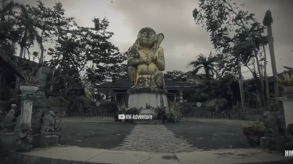 Reco Sewu Tulungagung Pernah Jadi Primadona Wisata, Kini Kompleks Makam Bos Rokok Reco Pentung Terbengkalai
(screenshot youtube)