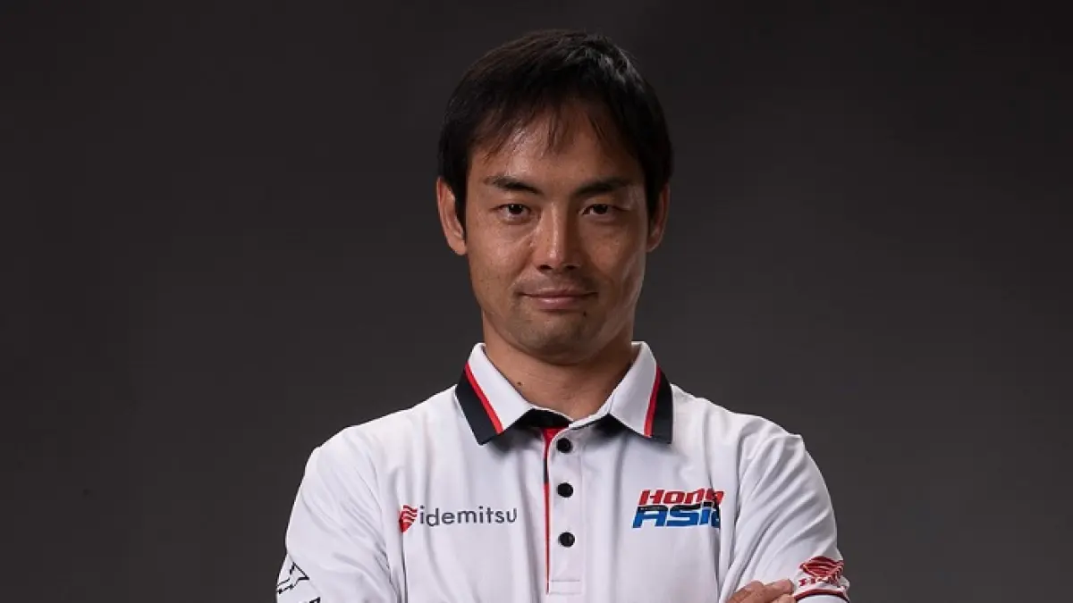 Hiroshi Aoyama bongkar masalah Honda yang mengancam Veda Ega Pratama di Moto3 Catalunya 2026 akibat grip ban depan hilang.(Gemini AI)