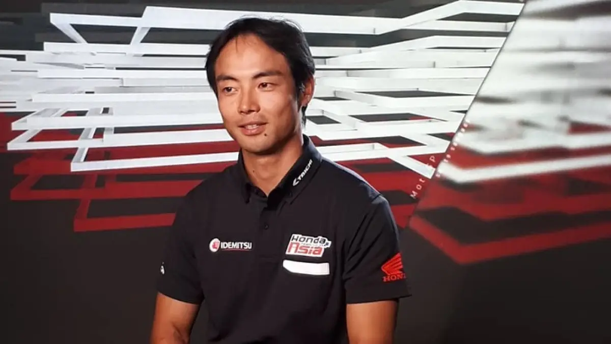 Hiroshi Aoyama disorot usai motor Veda Ega Pratama bermasalah di Moto3 Catalunya 2026 akibat setup gearbox Honda.(Gemini AI)