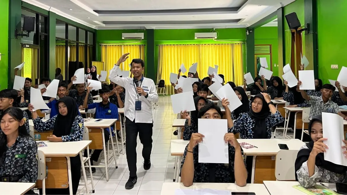 Program&nbsp;PNM Mengajar di SMKN 1 Tulungagung sebagai rangkaian kegiatan HUT PNM ke-27.