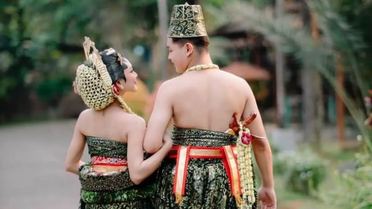 Buya Yahya jelaskan hukum nikah mentelu dalam Islam. Benarkah turun tiga menurut adat Jawa bisa datangkan musibah? (Pinterest)