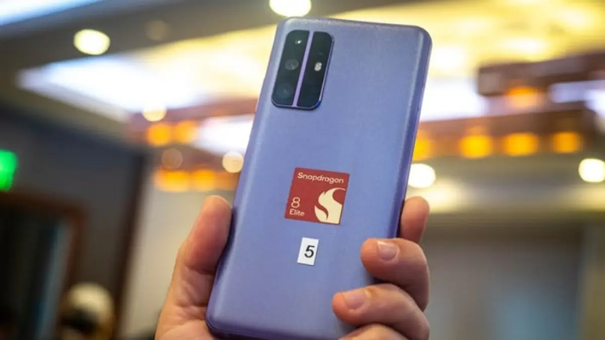 iQOO 13 resmi jadi HP Snapdragon 8 Elite pertama di Indonesia dengan skor AnTuTu 2,8 juta dan gaming super adem. (Pinterest) 