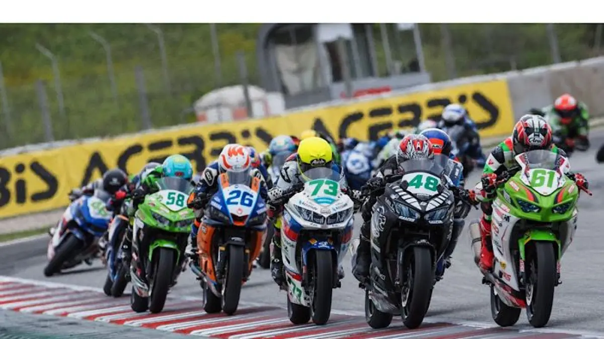 Moto3 2026 Feda Ega Pratama Jerez: comeback P17 ke P6, pujian Aoyama, dan performa rookie Indonesia yang bikin Moto3 heboh.(pinterest)