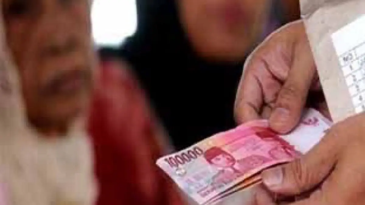 BLT Kesra 2025 Rp900 ribu cair untuk 35 juta keluarga. Simak cara cek penerima bansos lewat HP melalui situs dan aplikasi resmi.(pinterest)
