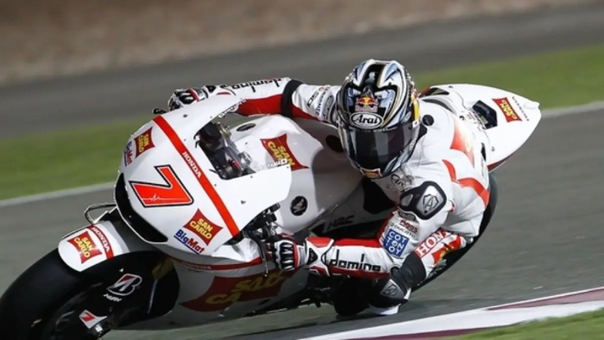 Hiroshi Aoyama diduga kecewa pada setup motor Honda Team Asia setelah Veda Ega Pratama gagal lolos Q2 Moto3 Catalunya 2026. (PINTEREST)