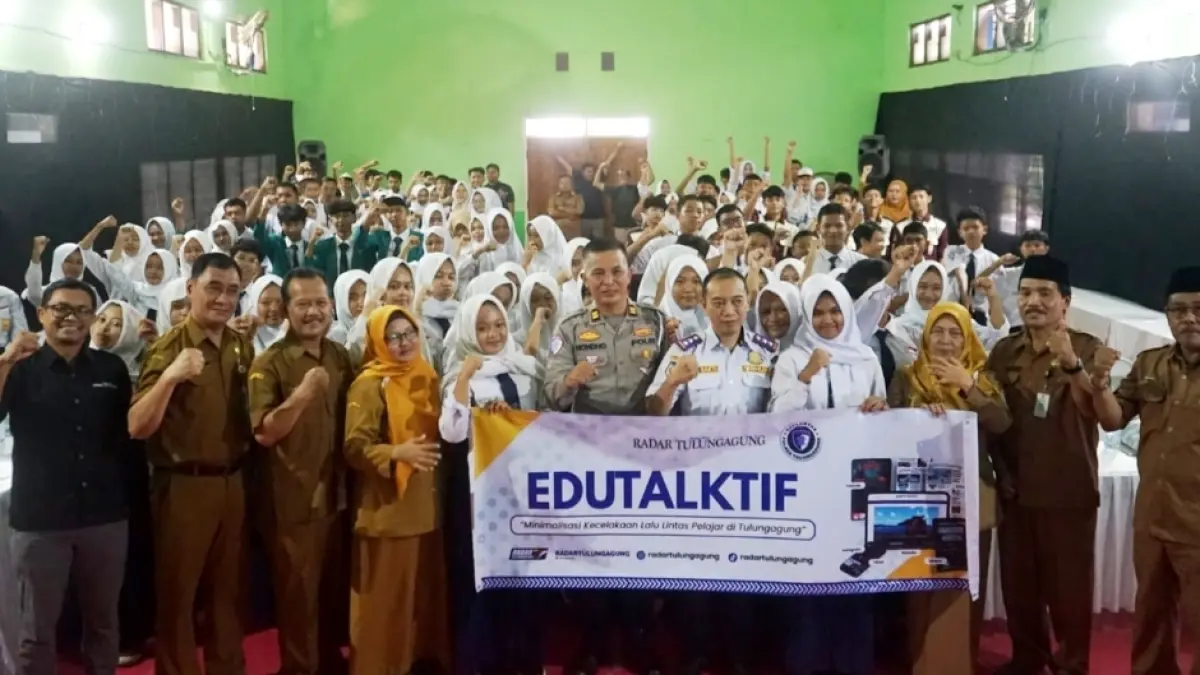 Edutalktif digelar di SMPN 1 Bandung, pada 26 Mei 2026. (SANDY YUWANA/RADAR TULUNGAGUNG)