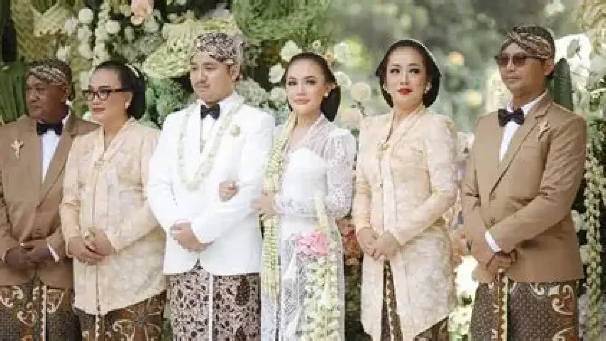 Ramalan Hard Gumay soal pernikahan Aksa dan Yosika viral. Putra Soimah diminta waspada baru dua hari resmi menikah (Pinterest).