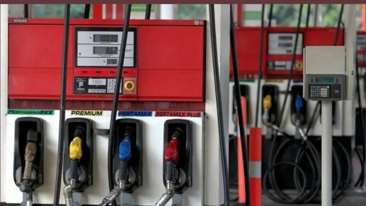 Harga BBM non subsidi naik mulai 4 Mei 2026. Pertamina Dex tembus Rp27.900 per liter, sementara diesel Shell dan Vivo menembus Rp30 ribu.