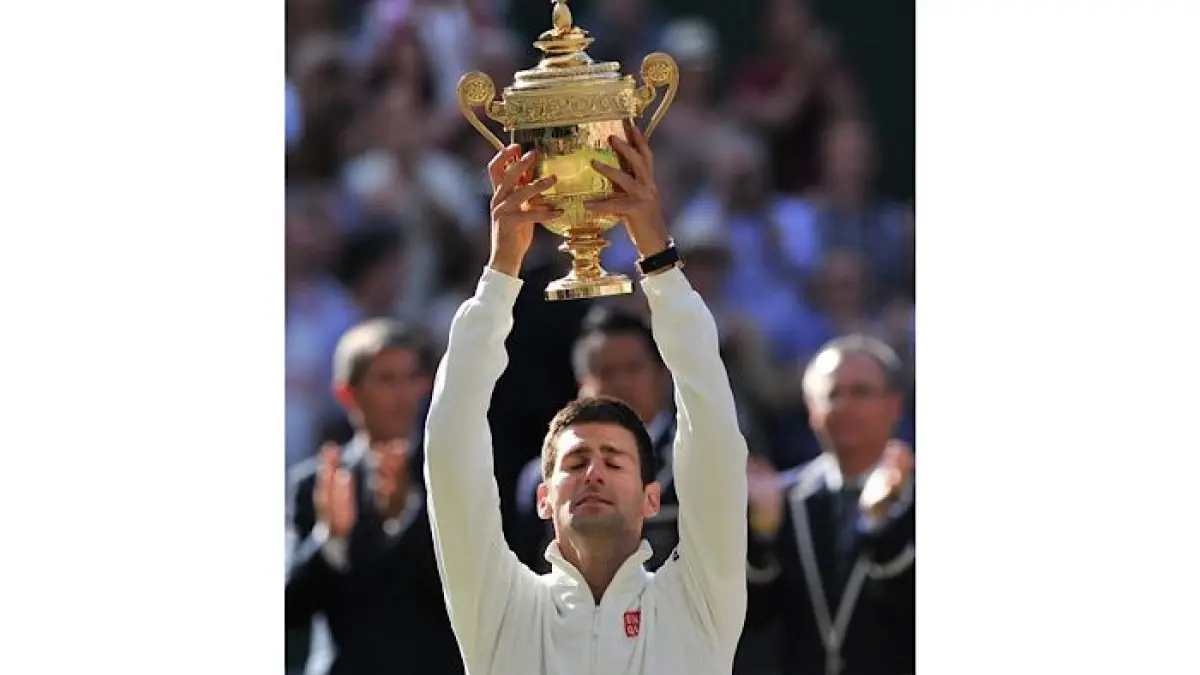 Novak Djokovic menang tiga set langsung di Melbourne. Petenis muda Australia tampil impresif meski gagal menghentikan sang juara.(pinterest)