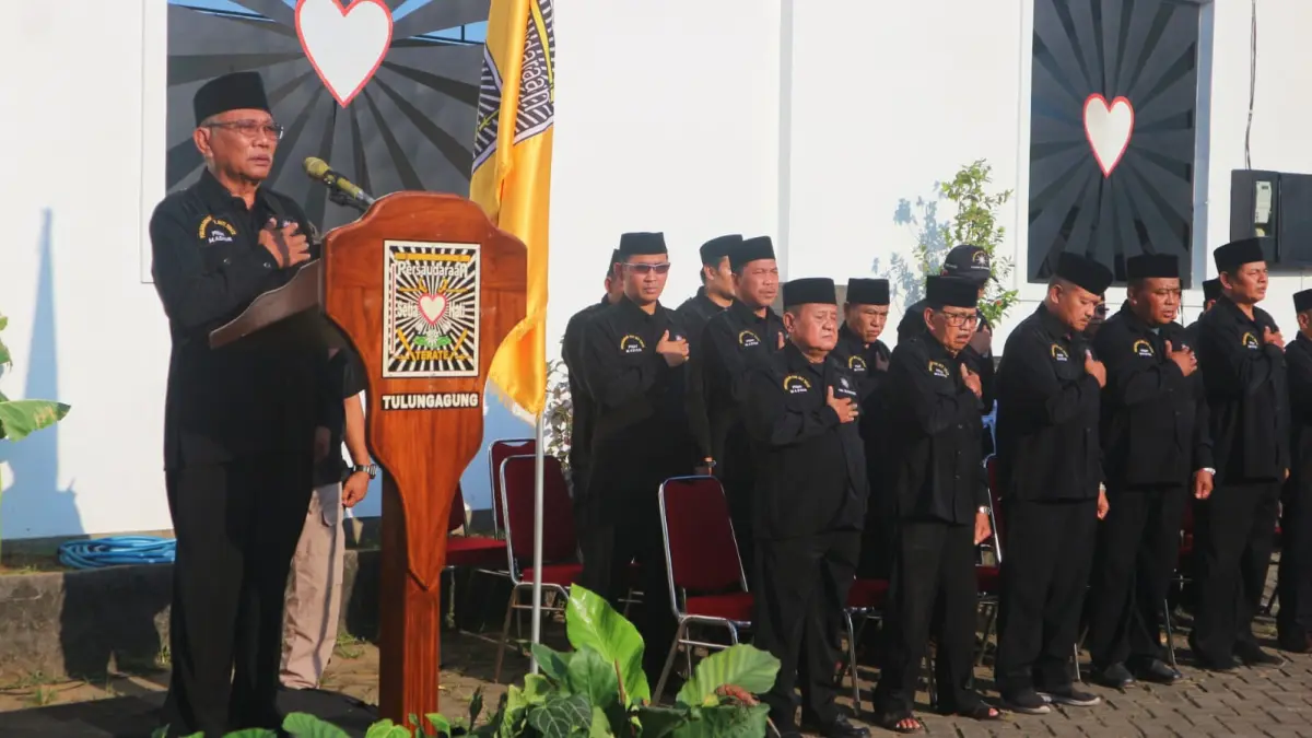 Kegiatan apel bersama PAMTER PSHT Tulungagung.(POTONERIN/RADAR TULUNGAGUNG)