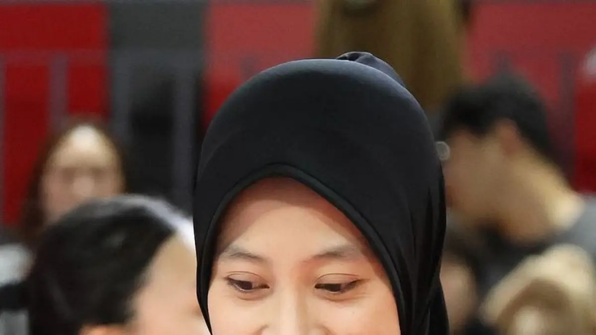 Megawati Hangestri tampil menggila dengan 21 poin dan service ace mematikan, membawa Red Sparks mendominasi laga Liga Voli Korea. (Pinterest. com)