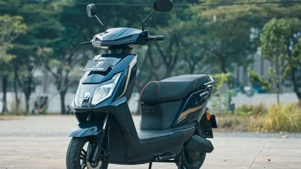 Pemerintah godok insentif motor listrik 2026! Menperin Agus Gumiwang & Menkeu Purbaya siapkan regulasi, motor bensin bakal dibuang ke pasar ekspor. (Google)