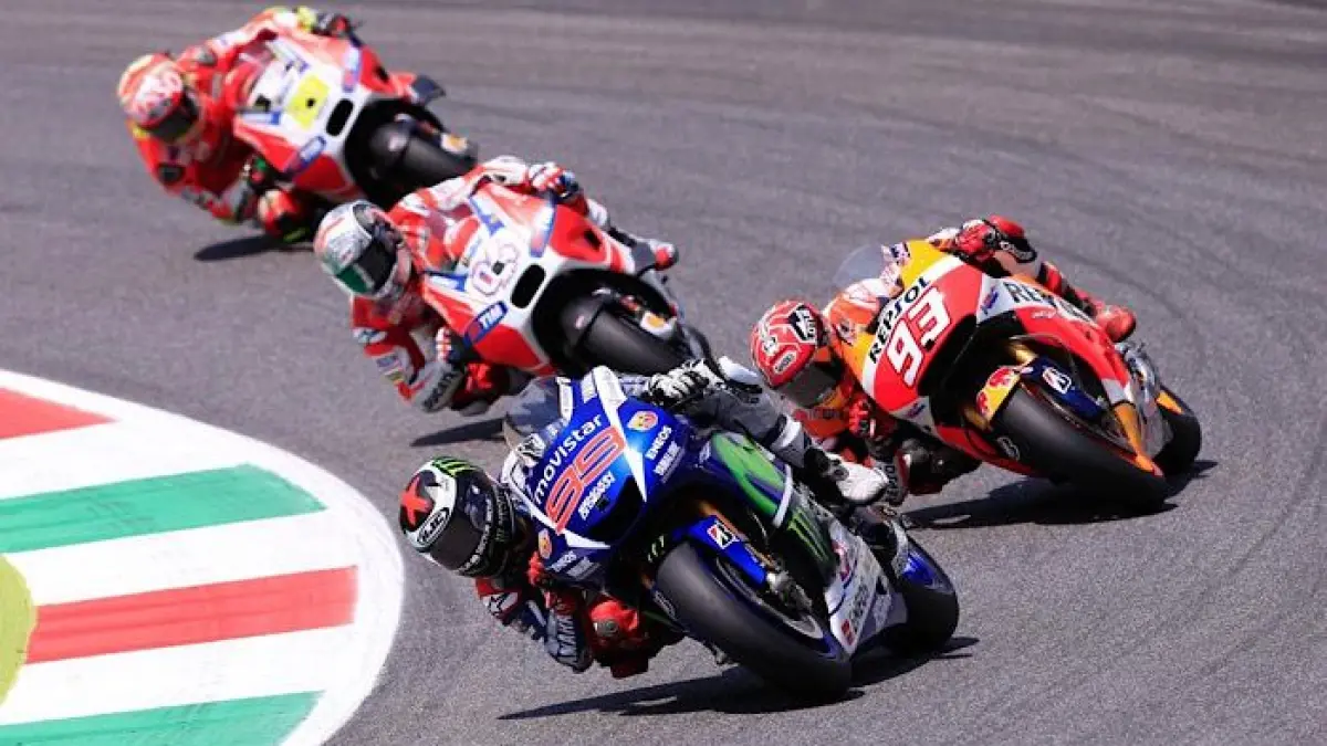 Raul Fernandez juara Sprint Race MotoGP Italia 2026 usai mengalahkan Jorge Martin dan membawa Aprilia berjaya di Mugello.(pinterest)