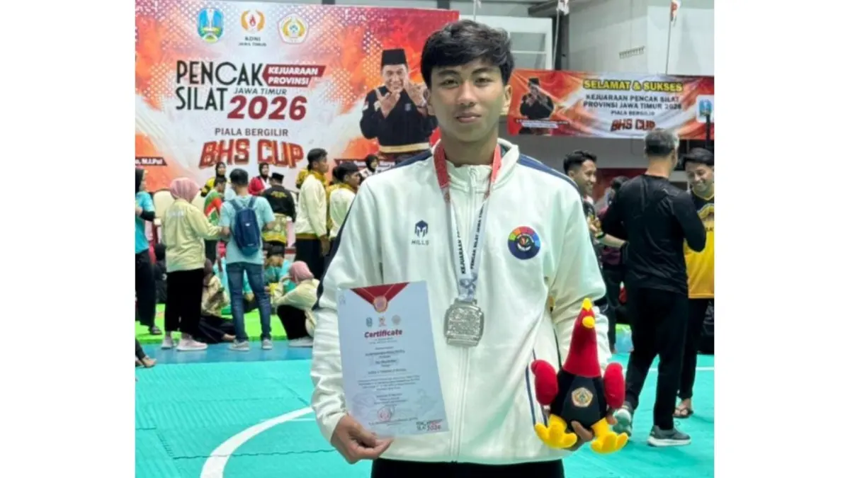 Ar Rahmanda Frida Putra mengharumkan nama Tulungagung dengan meraih Juara 2 Kelas Dewasa pada Kejurprov Pencak Silat Jawa Timur 2026.(PSHT UNTUK RADAR TULUNGAGUNG)