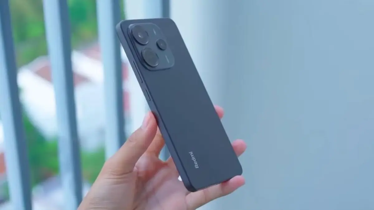 HP AMOLED murah terbaik 2026 hadir mulai Rp1 jutaan dengan layar 120 Hz, RAM 8 GB, kamera 108 MP, dan baterai tahan lama.(screenshot youtube)