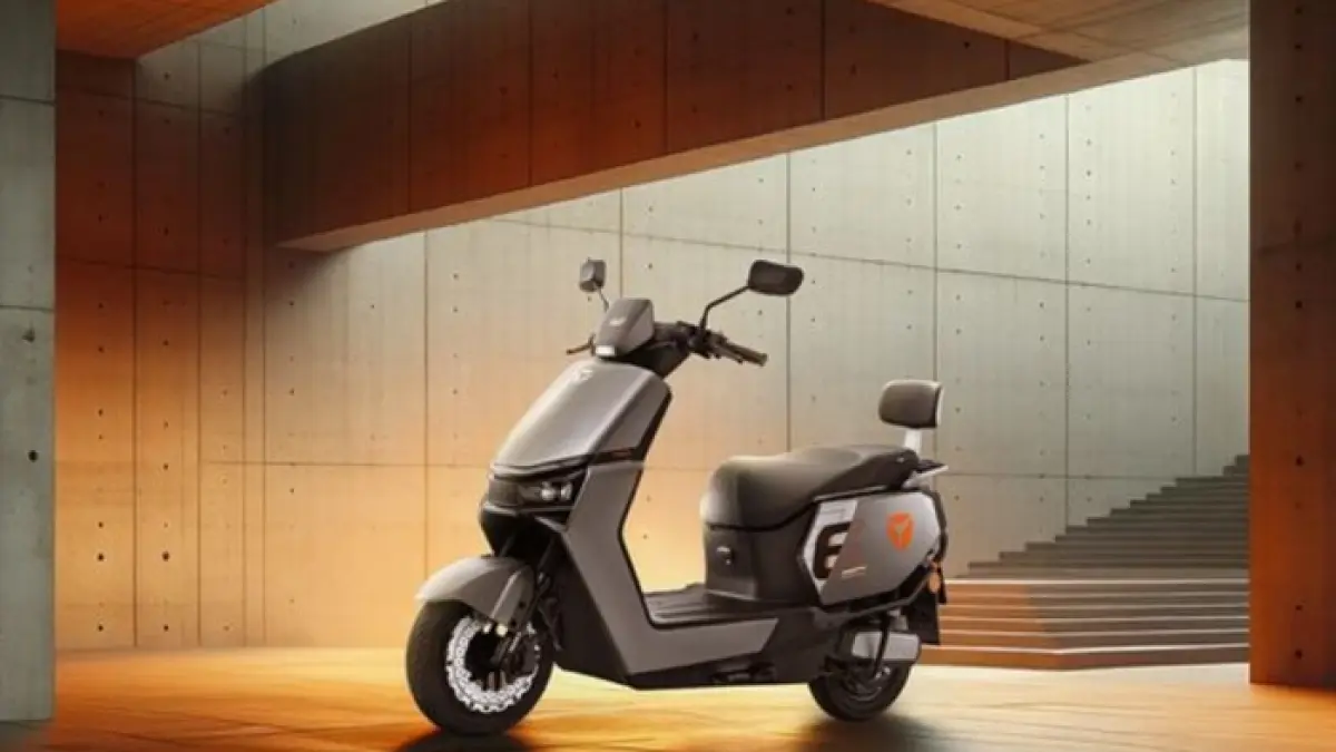Indomobil eMotor Cutie mulai dikirim ke konsumen. Motor listrik Rp15 jutaan ini hadir dengan NFC, alarm, dan jarak tempuh hingga 135 km.