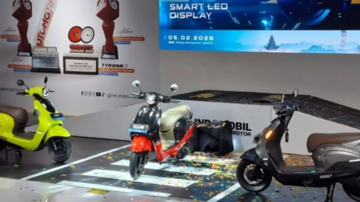 Indomobil eMotor QT Pro hadir dengan harga Rp15 juta, jarak tempuh 135 km, baterai tanpa sewa, dan fitur lengkap untuk harian.
