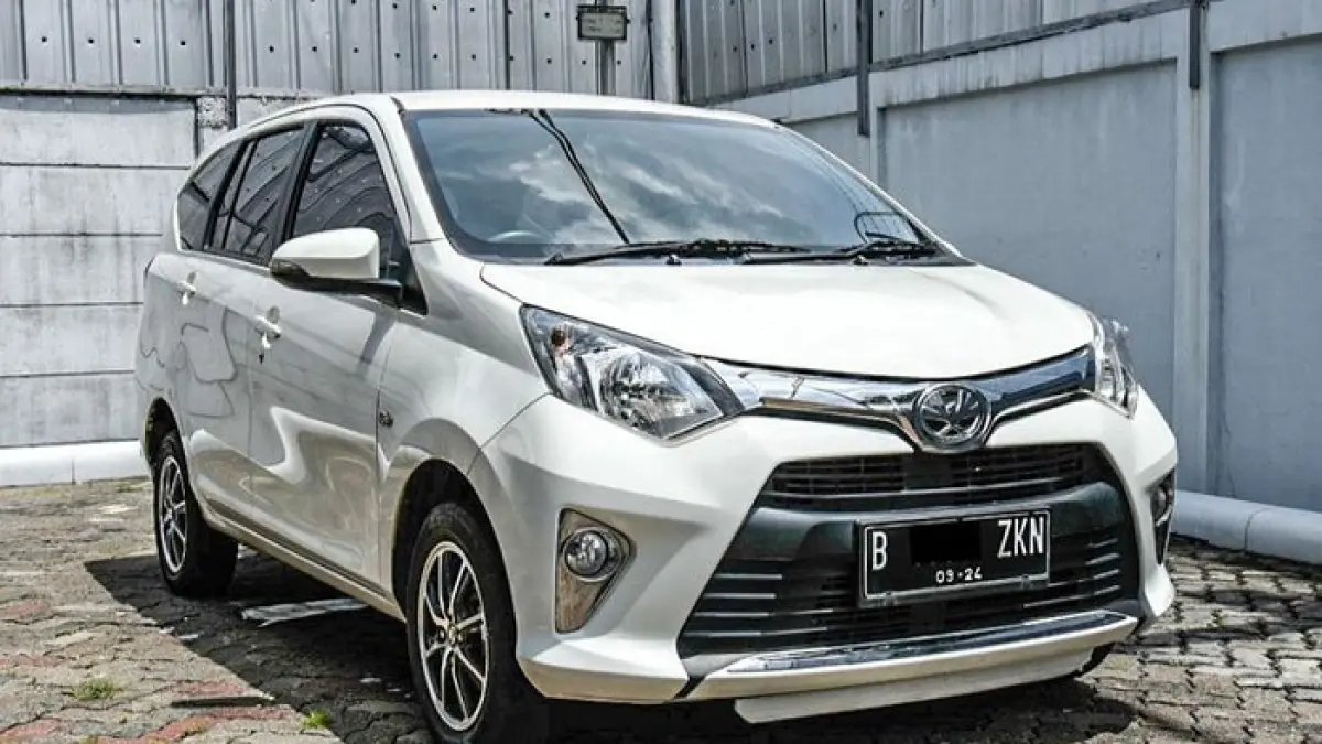 Toyota Calya 2026 hadir dengan promo DP Rp8 juta dan cicilan Rp1 jutaan. Simak harga, fitur, dan program kredit terbarunya.(Pinterest) 