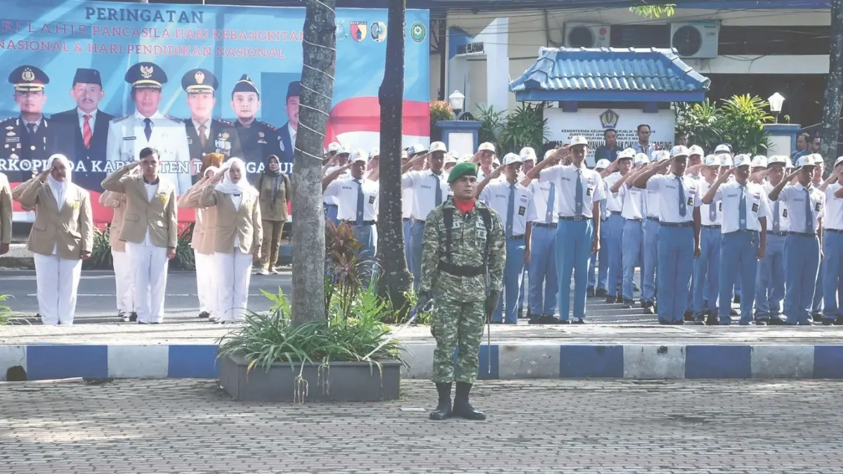 Semangat nasionalisme menyelimuti upacara gabungan tiga hari besar di Tulungagung, Selasa (2/6/2026).(PROKOPIM UNTUK RADAR TULUNGAGUNG)