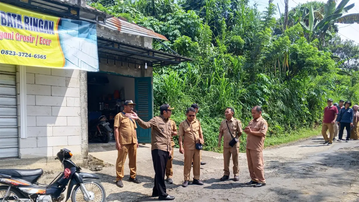 Survei lokasi program TNI Manunggal Membangun Desa (TMMD) Tahun 2026 di Desa Segawe dan Desa Penjor, Tulungagung, Selasa (2/6/2026).(PEMERINTAHAN KECAMATAN PAGERWOJO UNTUK RADAR TULUNGAGUNG)