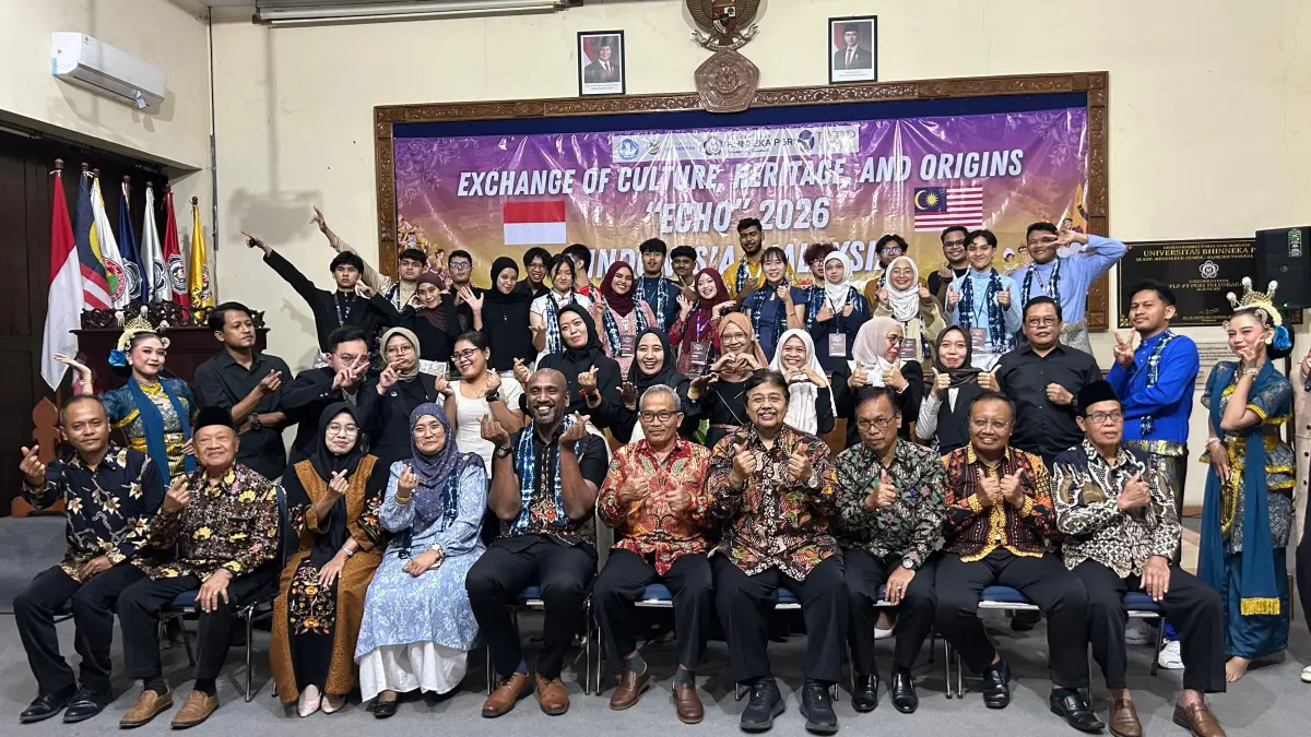 UBhi Tulungagung menerima kunjungan mahasiswa Universitas Teknologi Petronas (UTP) dan sekalian 
memperkenalkan seni budaya Indonesia.(UBHI UNTUK RADAR TULUNGAGUNG)