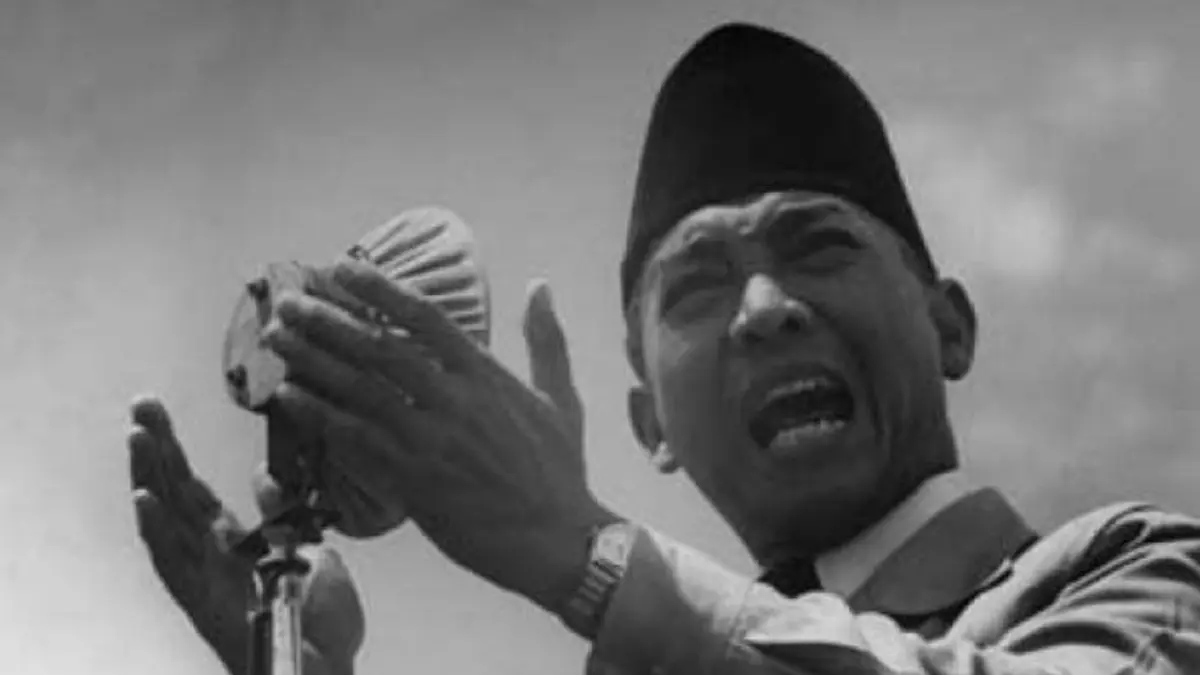 Perintah pertama Bung Karno setelah jadi Presiden RI ternyata membeli 50 tusuk sate. Simak kisah unik di balik sejarah tersebut.(pinterest.com)