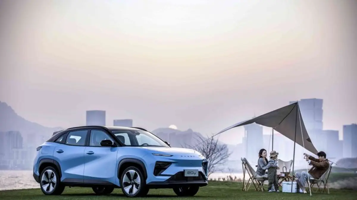 Beli Chery Q EV Terbaru 2026 cuma 200 jutaan! Jarak tempuh 400 km, angsuran 2 jutaan, bunga 0%, dan bonus Sigma Package Rp40 juta. Cek di sini!(Pinterest)