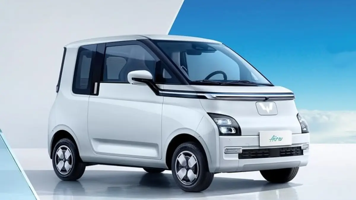 Pemilik Wuling Air EV bekas mengaku hemat hingga Rp1,7 juta per bulan. Simak pengalaman, biaya cas, dan pajaknya.(Gemini AI)