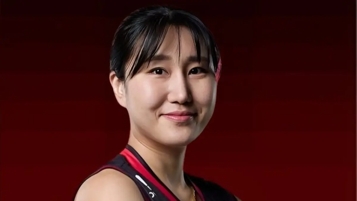 Yum Hye-seon resmi tiba di Surabaya untuk mendukung Megawati Hangestri di Proliga 2026! Simak reuni emosional dua sahabat Red Sparks ini.