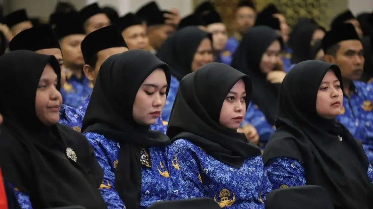 Gaji PNS golongan 3 tahun 2026 disebut bisa tembus belasan juta. Simak fakta struktur penghasilan ASN dan berbagai tunjangannya. (Pinterest)