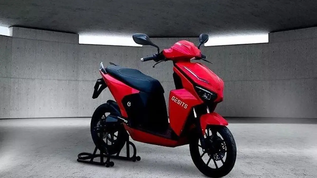Indomobil eMotor Tirano 2026 hadir dengan desain adventure, Android Auto wireless, dan jarak tempuh hingga 110 km.(pinterest)