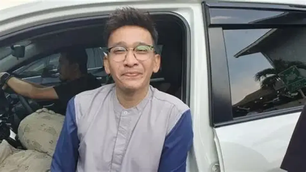 Ruben Onsu syok melihat curhatan Betrand Peto viral. Ia ingin bertemu anak tanpa perantara dan fokus pada kondisi Onyo (Pinterest).