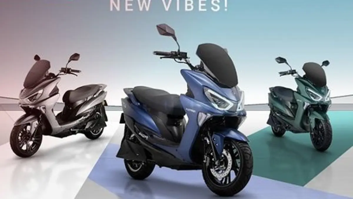 Polytron Fox 350 resmi meluncur dengan harga mulai Rp 15,5 juta, jarak tempuh 130 km, fitur keyless, cruise control, dan HSA.(Gemini AI)