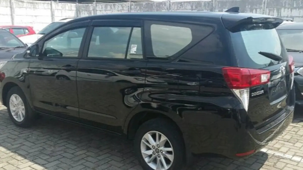 Indomobil E-Motor Tirano hadir dengan desain adventure, Android Auto, dan jarak tempuh hingga 110 km. Simak ulasan lengkapnya.(Pinterest)