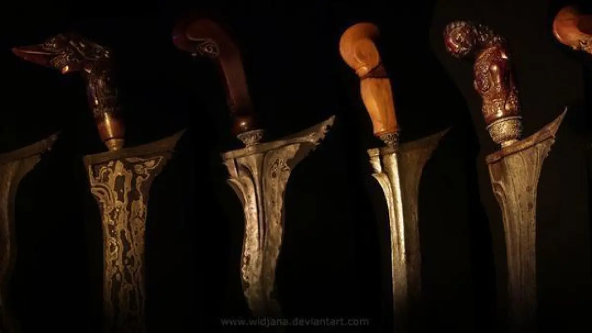 Keris Pamengkang Jagat dipercaya memiliki tuah memudahkan pemiliknya memperoleh tanah dan menjadi buruan kolektor pusaka. (Pinterest)