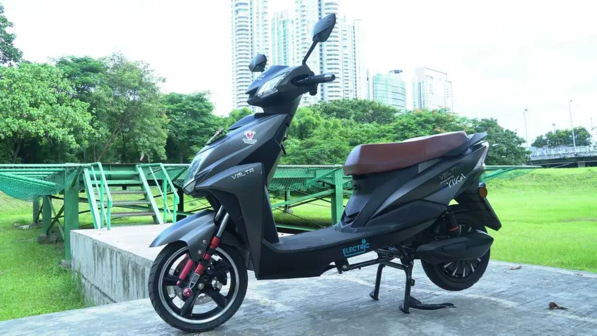 Review Volta 401, motor listrik Rp 9,95 juta dengan sistem ganti baterai praktis. Cocok untuk ojol dan penggunaan harian (Pinterest).
