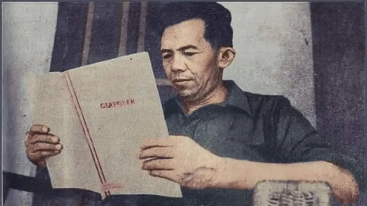 Tan Malaka dikenal sebagai Bapak Republik Indonesia yang pertama menggagas negara Indonesia merdeka melalui pemikirannya (Pinterest).