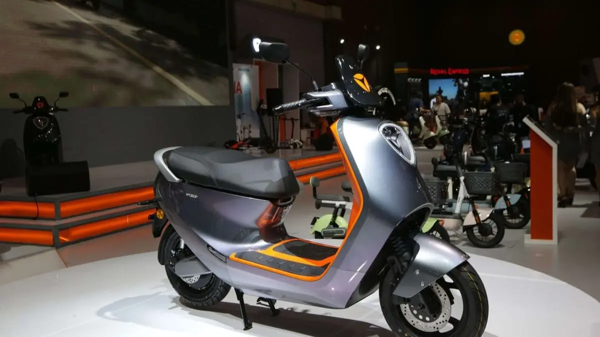 Uwinfly T78B hadir dengan baterai litium 18Ah dan motor 800W. Cek keunggulan sepeda listrik stylish ini yang sanggup tempuh jarak hingga 100 KM!