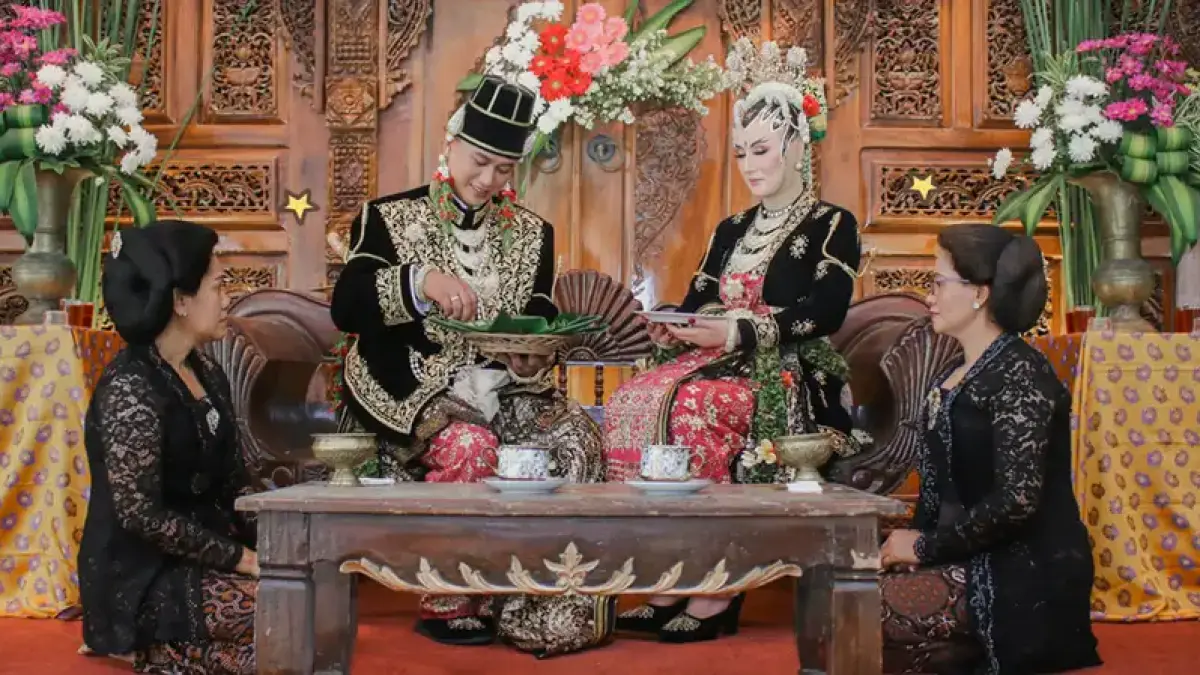 Hari baik hajatan September 2026 menurut Primbon Jawa dipercaya membawa kelancaran pernikahan, sunatan, akikah, dan usaha baru (Pinterest).