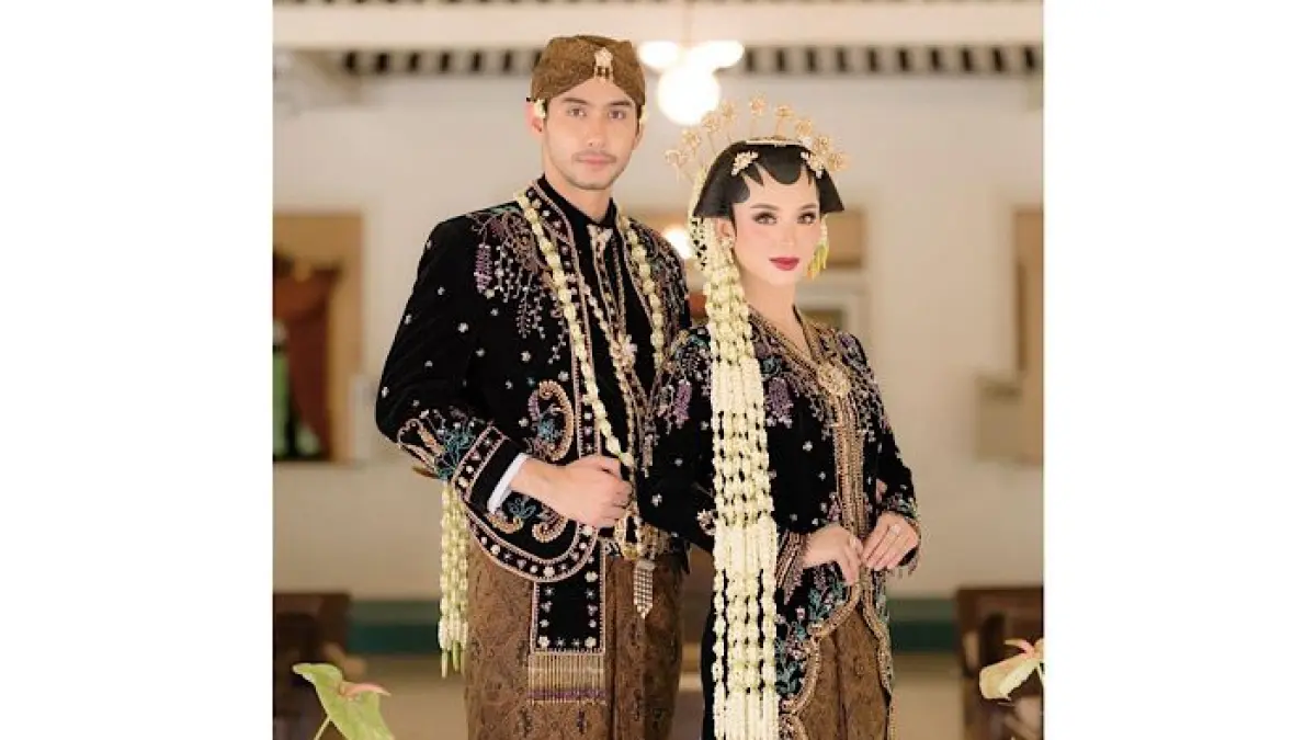 Hari baik hajatan Januari 2026 menurut primbon Jawa lengkap. Cek tanggal terbaik untuk nikah, sunatan, dan acara keluarga.(pinterest)
