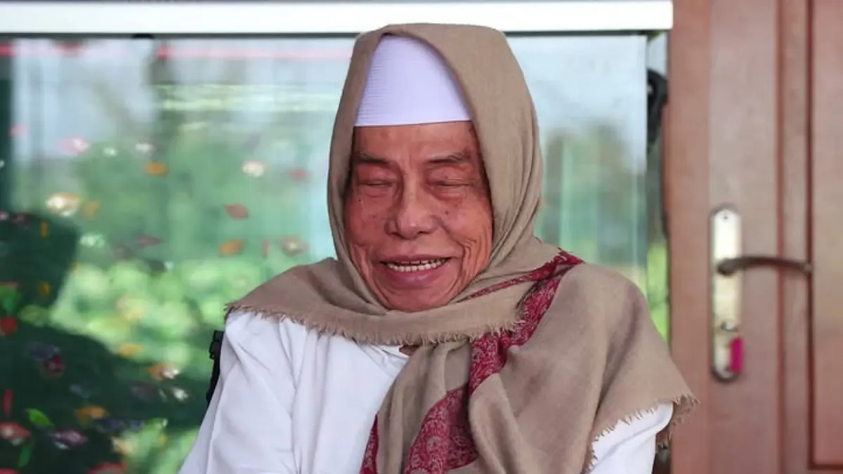 Kisah Soenarwoto tidur sekamar dengan KH Nurul Huda Djazuli saat ibadah Haji 2017, penuh cerita barokah dan kenangan bersama kiai sepuh NU.(INSTAGRAM)
