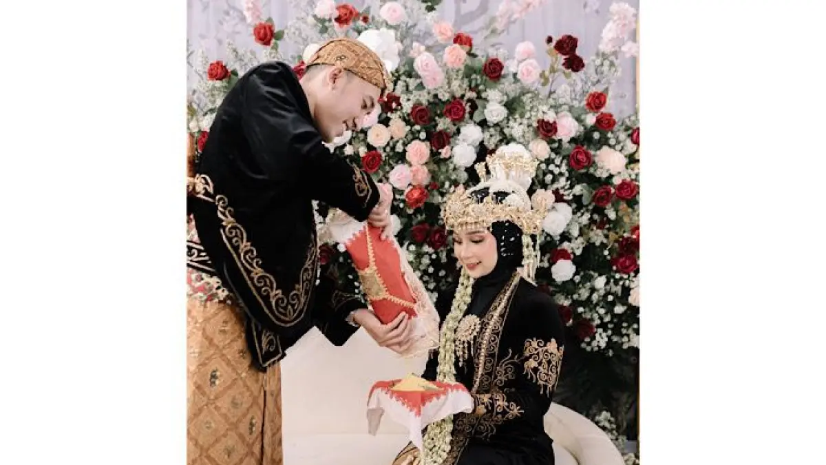 Weton paling ditakuti dukun disebut punya khodam terkuat. Simak 3 weton yang dipercaya memiliki energi besar menurut primbon Jawa.(pinterest)