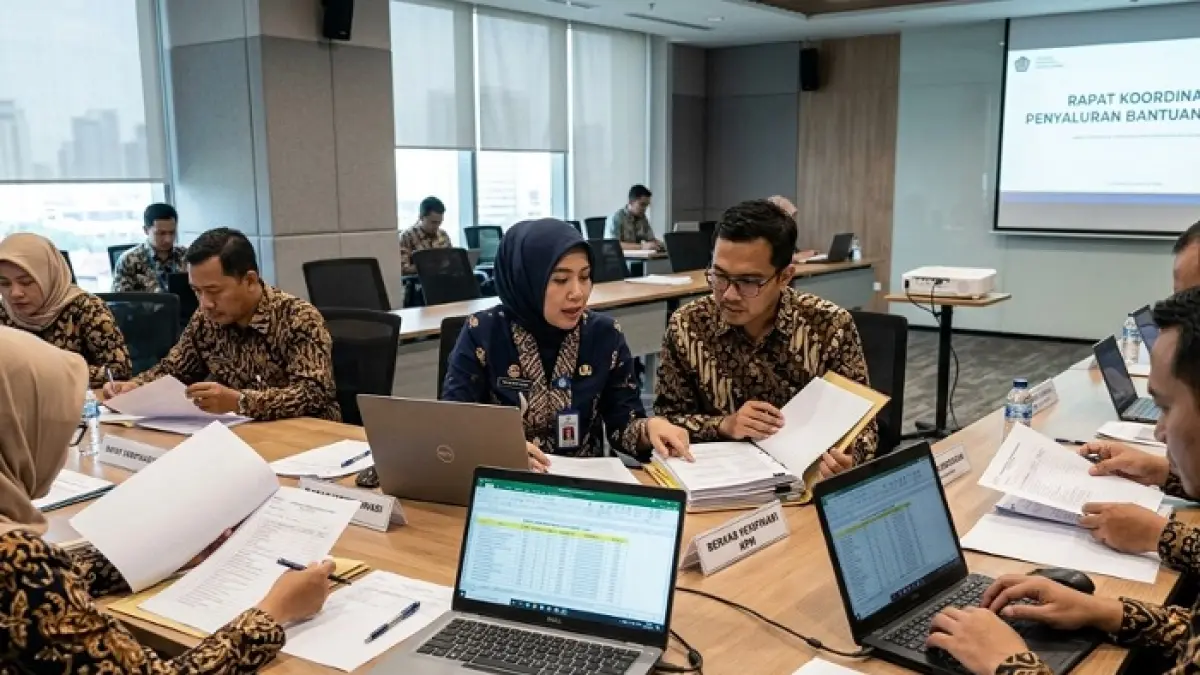 PKH Tahap 3 dikabarkan cair akhir Juli hingga awal Agustus. KPM diminta siap menghadapi proses verifikasi data. (Ilustrasi Gemini AI)