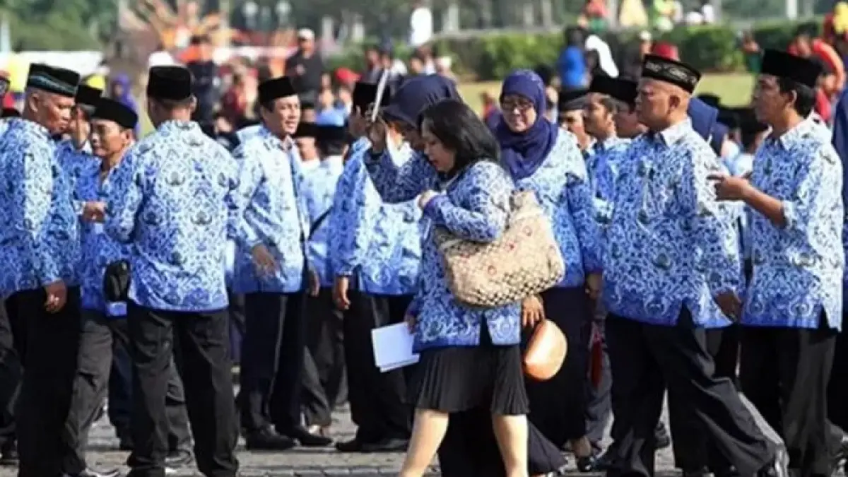 Taspen memastikan belum ada rapelan dan kenaikan gaji pensiun. Gaji ke-13 pensiunan PNS cair bertahap sesuai jadwal. (Pinterest) 