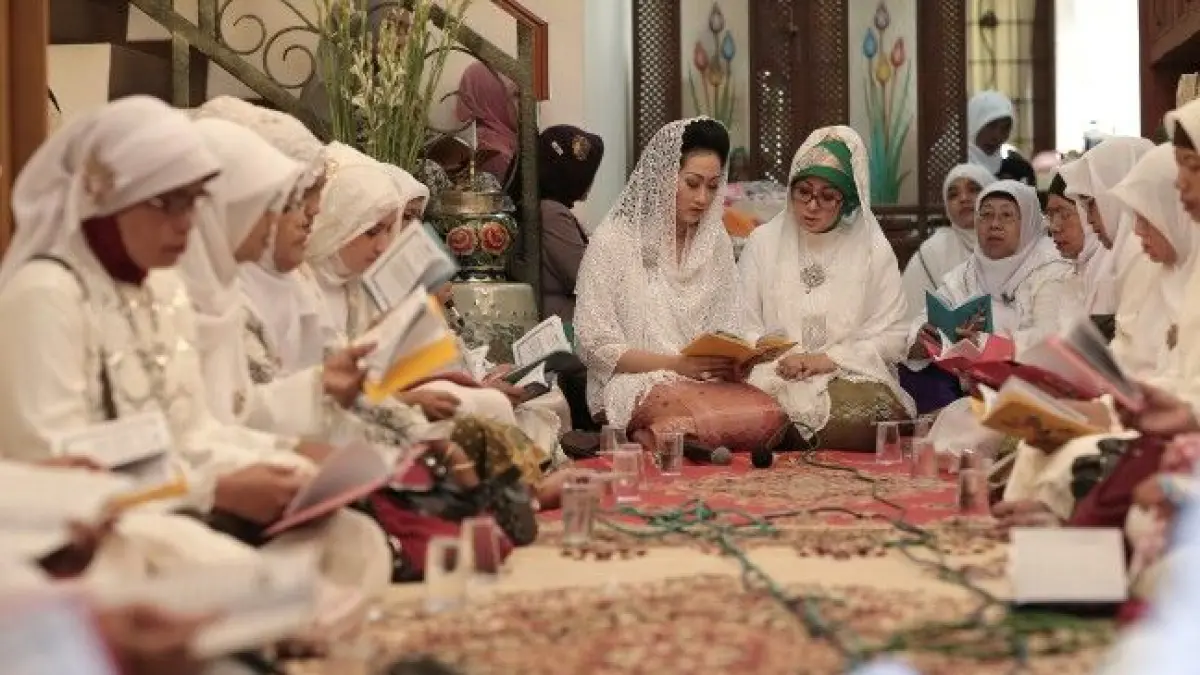 Hari baik hajatan Oktober 2026 menurut Primbon Jawa lengkap dengan tanggal terbaik untuk pernikahan, sunatan, dan acara keluarga (Pinterest).
