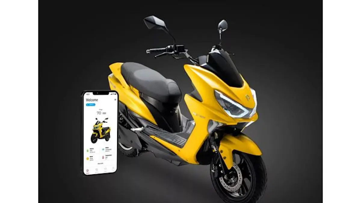 Review Polytron Fox 500, motor listrik maxi scooter dengan top speed 130 km/jam, fitur lengkap, dan harga kompetitif.(pinterest)